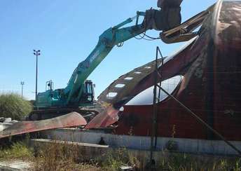 Démolition de la piscine Tournesol à Lesparre-Médoc