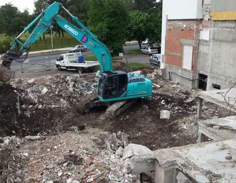 Démolition au village Universitaire 5 à Talence