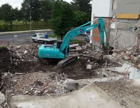 Démolition au village Universitaire 5 à Talence