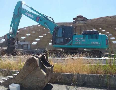 Démolition de la piscine Tournesol à Lesparre-Médoc