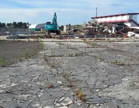 Démolition de la piscine Tournesol à Lesparre-Médoc