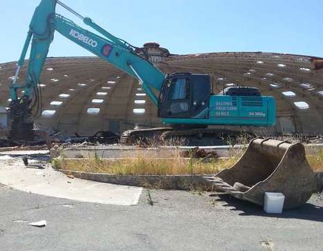 Démolition de la piscine Tournesol à Lesparre-Médoc