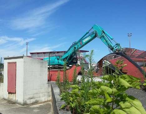 Démolition de la piscine Tournesol à Lesparre-Médoc