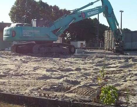 Démolition de la piscine Tournesol à Lesparre-Médoc