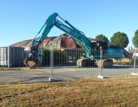 Démolition de la piscine Tournesol à Lesparre-Médoc