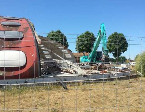 Démolition de la piscine Tournesol à Lesparre-Médoc