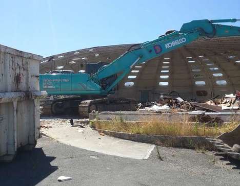 Démolition de la piscine Tournesol à Lesparre-Médoc