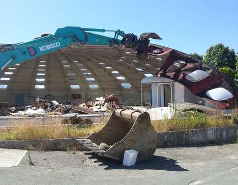 Démolition de la piscine Tournesol à Lesparre-Médoc